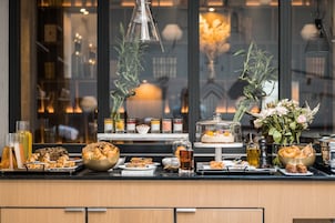 Daily buffet breakfast (EUR 32 per person)