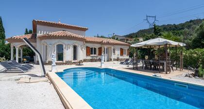Cozy Villa in Oupia With Private Pool