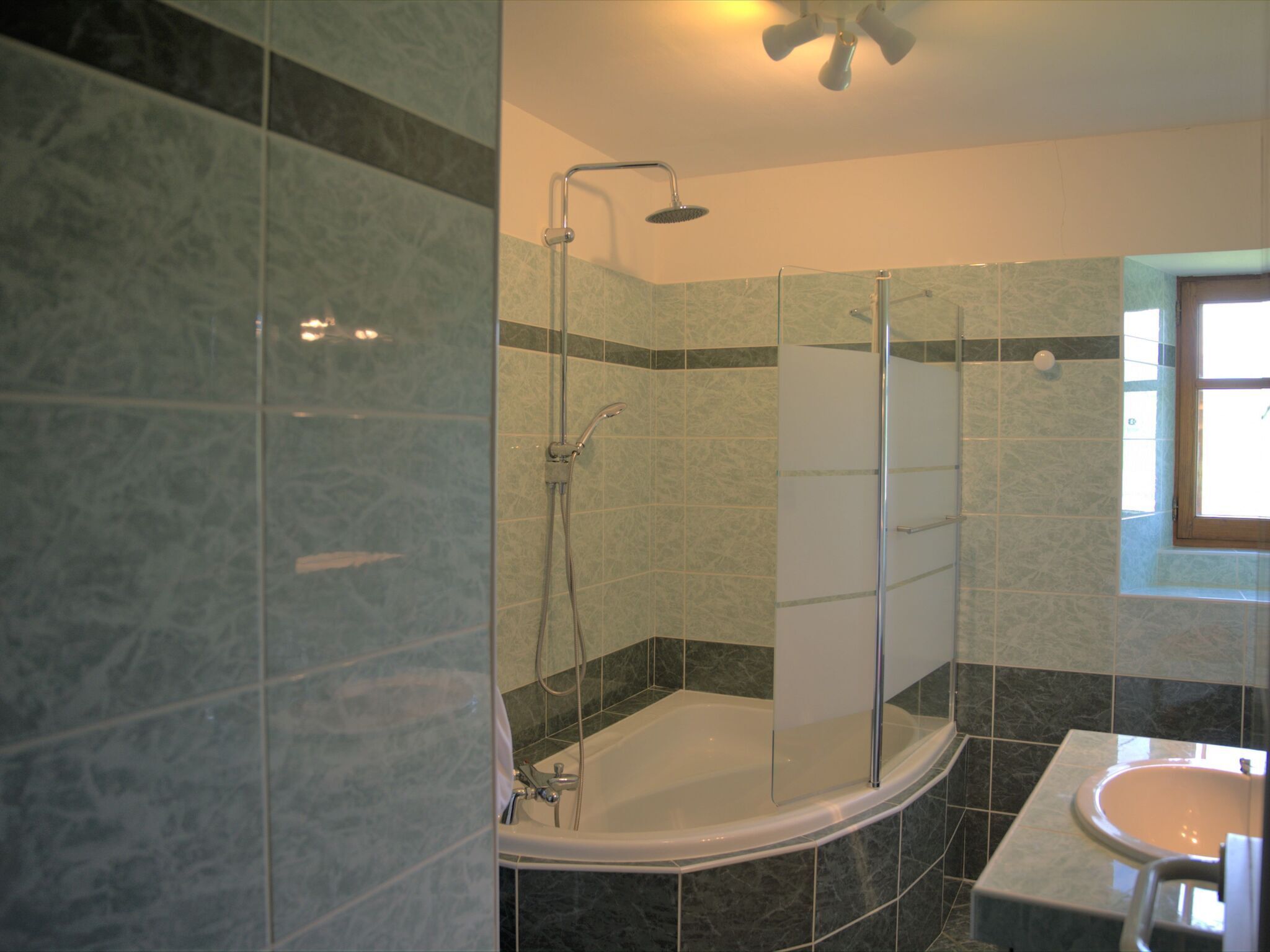 Bathtub