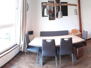 House | Dining - Attractive Holiday Home in Bremm With Garden (Bremm)
