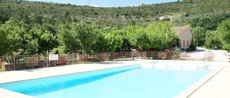 House | Pool