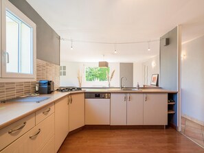 Villa | Eigene Küche | Kühlschrank, Ofen, Hochstuhl