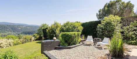 Villa | Garden