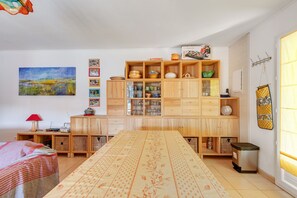 Villa | Dining - Sunny Roquebrun Getaway (Roquebrun)