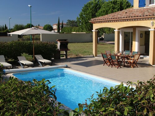 Spacious Villa Near Villemoustaussou With Pool
