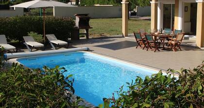 Spacious Villa Near Villemoustaussou With Pool
