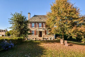 House | Exterior - Senezergues Garden Hideaway (Senezergues)