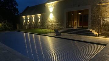 House | Kolam renang