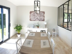 Dining - Comfortable Holiday Home in Etretat Near Beach (Bordeaux-Saint-Clair)