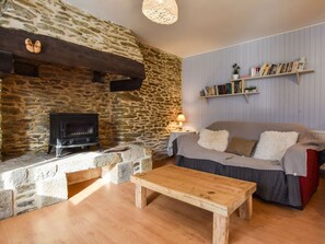 Living room - Holiday Home in Le Moustoir With Garden, Terrace, Fireplace (Le Moustoir)