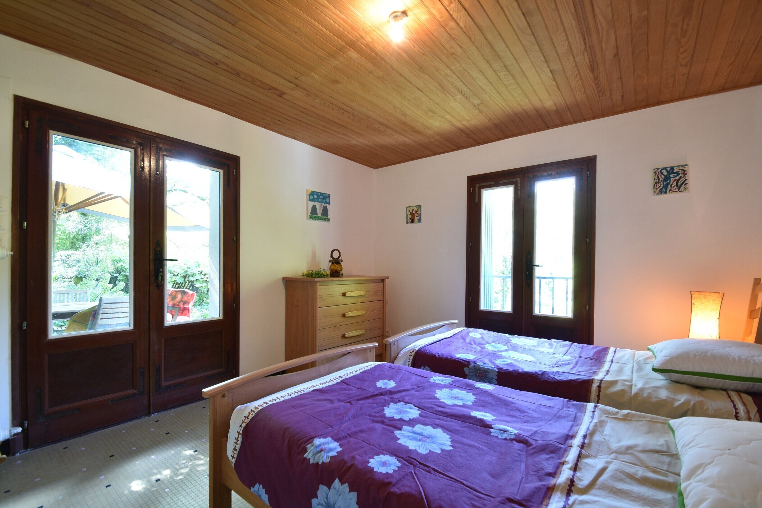 House | 4 bedrooms, individually furnished, bed sheets
