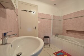 Ferienhaus | Badezimmer