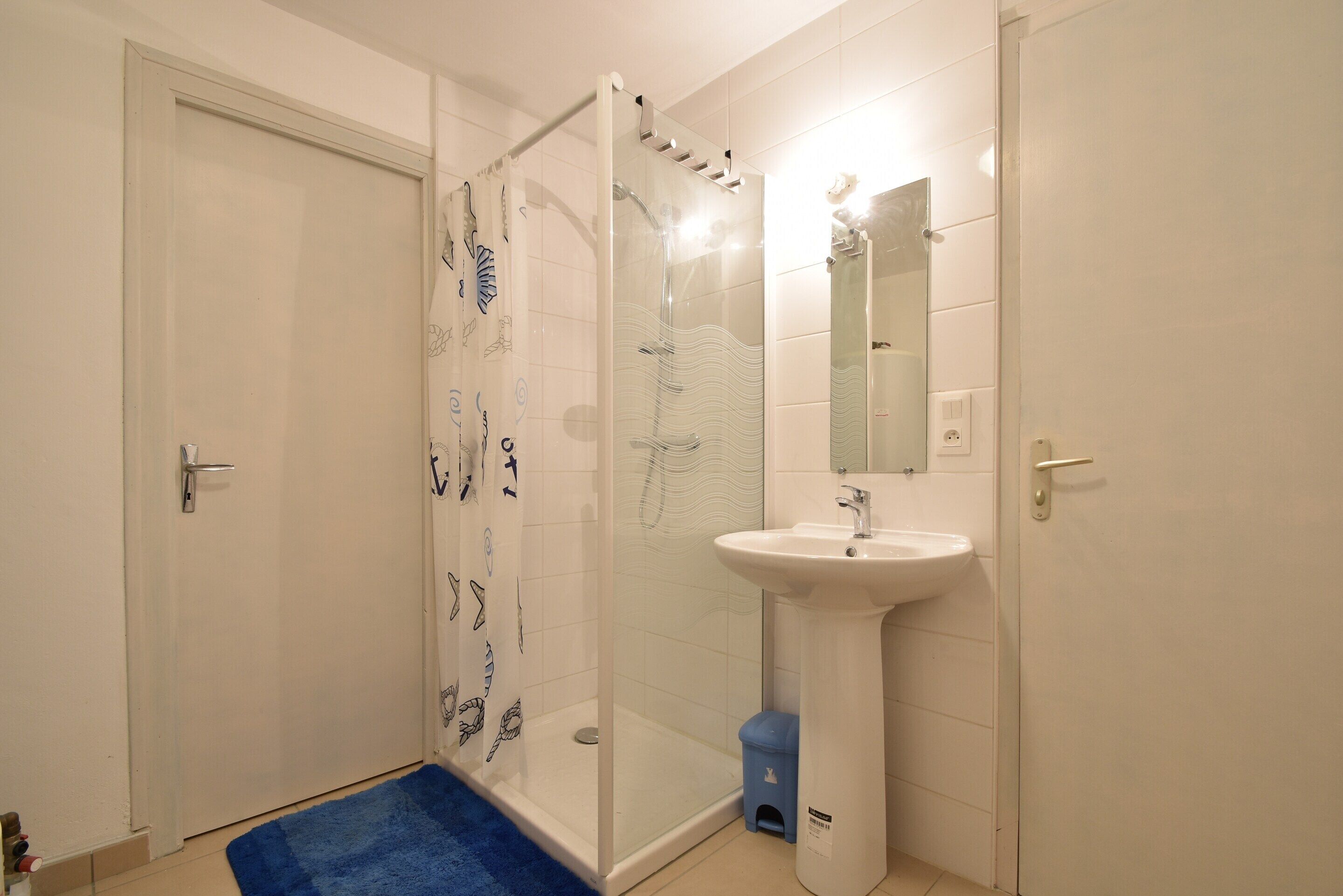 House | Bathroom