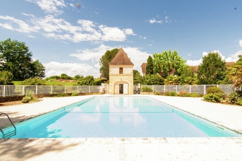 Family Home in Carsac-aillac