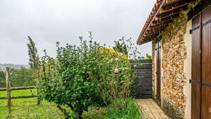 Unclassified image, 2 of 32, button - Gorgeous Holiday Home in Loubejac With Garden (Loubejac)