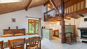 Unclassified image, 5 of 32, button - Gorgeous Holiday Home in Loubejac With Garden (Loubejac)