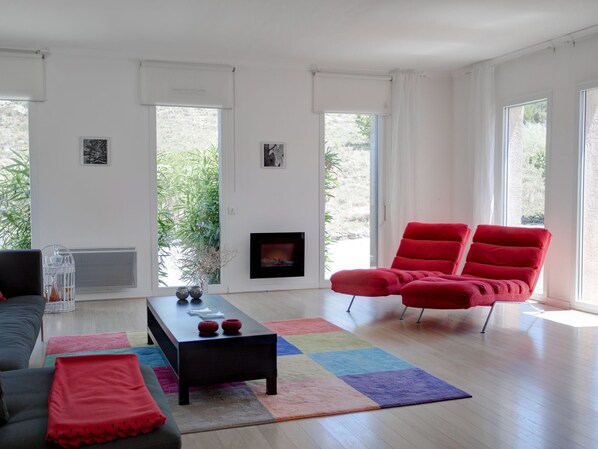 Villa | Living room - Villa in Castelnau D'aude With Heated Pool (Castelnau-d'Aude)