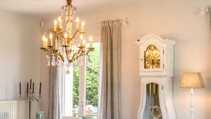 Dining - Detached Villa in Beautiful Carcassonne (Carcassonne)