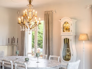 Dining - Detached Villa in Beautiful Carcassonne (Carcassonne)
