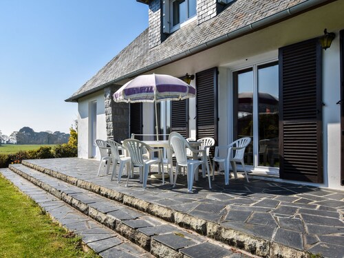 Stylish Holiday Home in Morlaix With Private Garden
