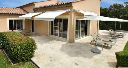 Attractive Holiday Home in Vézénobres With Swimming Pool