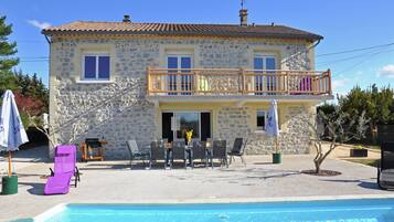 Villa | Bahagian luar