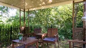 House | Balcony - Cozy Holiday Home With Private Garden in Savignac-lédrier (Savignac-Ledrier)