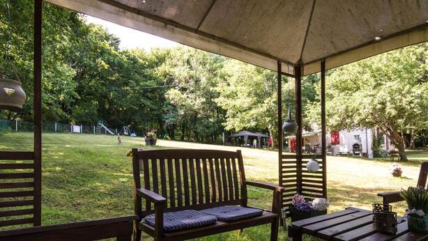 House | Balcony - Cozy Holiday Home With Private Garden in Savignac-lédrier (Savignac-Ledrier)
