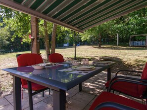House | Balcony - Cozy Holiday Home With Private Garden in Savignac-lédrier (Savignac-Ledrier)