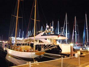Exterior - Old Wine Storehouse With Terrace and Garden (Thezan-les-Beziers)