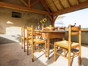 House | Balcony - Beautiful Holiday Home Near Lake and Forest (Savignac-Ledrier)