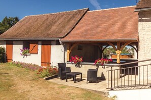 Exterior - Beautiful Holiday Home Near Lake and Forest (Savignac-Ledrier)