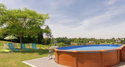 Beautiful Holiday Home Near Lake and Forest