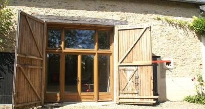 Splendid Holiday Home With Rural Garden in Culturally Rich France