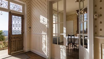 House | Reception