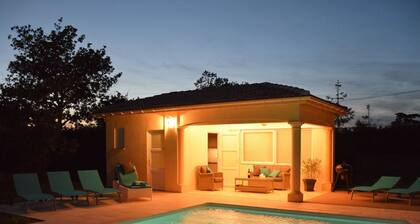 Cozy Holiday Home in Montaigu-de-quercy With Swimming Pool