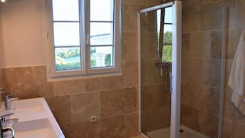 House | Bathroom | Bathtub