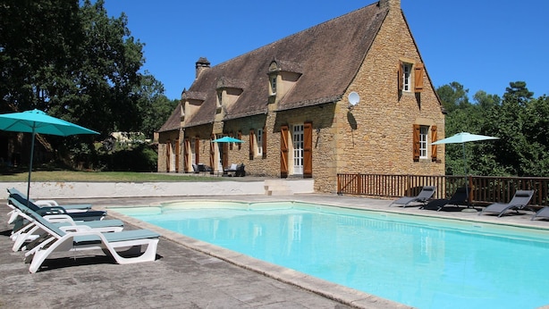 Outdoor pool - Large Luxury Country House With Private Pool and Stunning View (Marminiac)