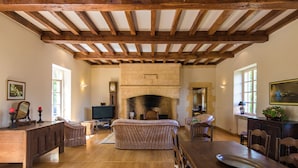 House | Living room - Large Luxury Country House With Private Pool and Stunning View (Marminiac)