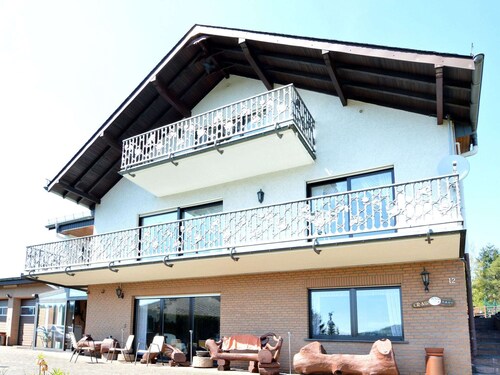 Spacious, Comfortable 5-pers House on the Ground Floor