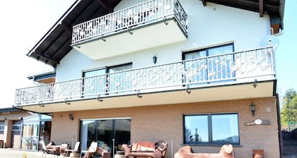 Spacious, Comfortable 5-pers House on the Ground Floor
