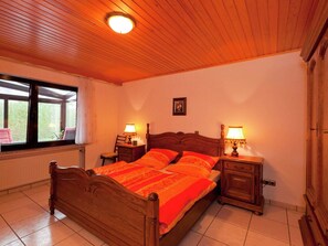 House | 2 bedrooms, individually furnished