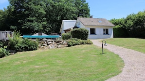 Exterior - Wonderful Holiday Home With Private Pool and Terraces Near Dun-les-places (Dun-les-Places)