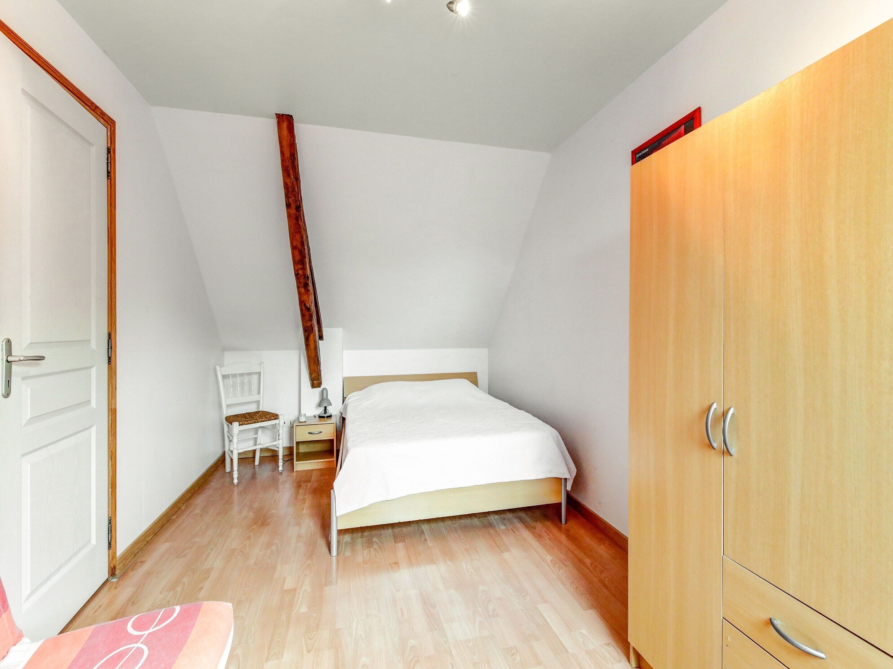 House | 2 bedrooms, individually furnished