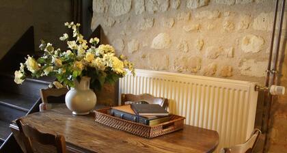 Riverside Hideaway in Cinais