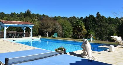 Blanquefort Hill Retreat