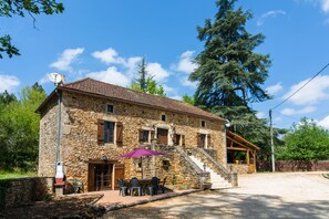 Exterior - Blanquefort Hill Retreat (Blanquefort-sur-Briolance)