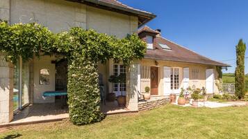 Villa | Exterior