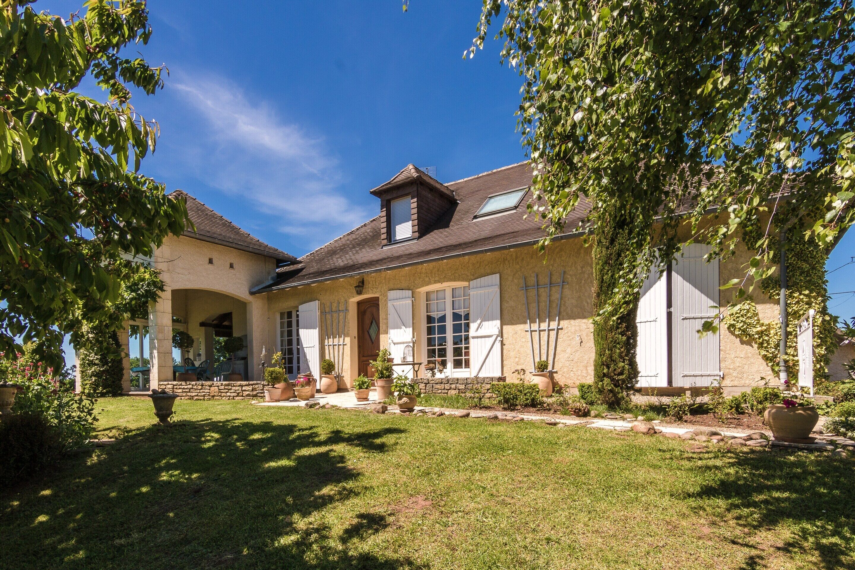 Villa | Exterior