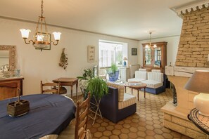 Villa | Dining - Villa With Pool in Correze (Saint-Bonnet-la-Riviere)